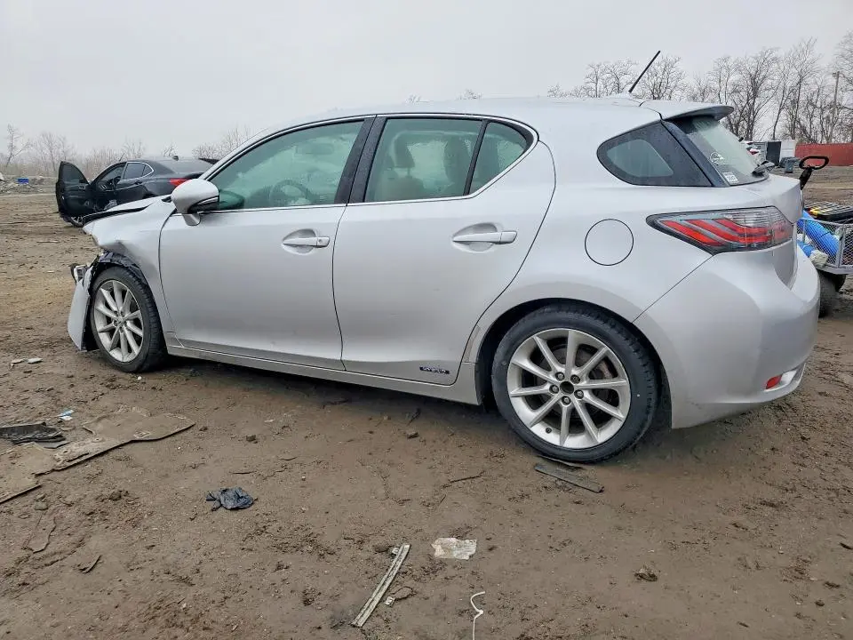 2011 LEXUS CT 200  