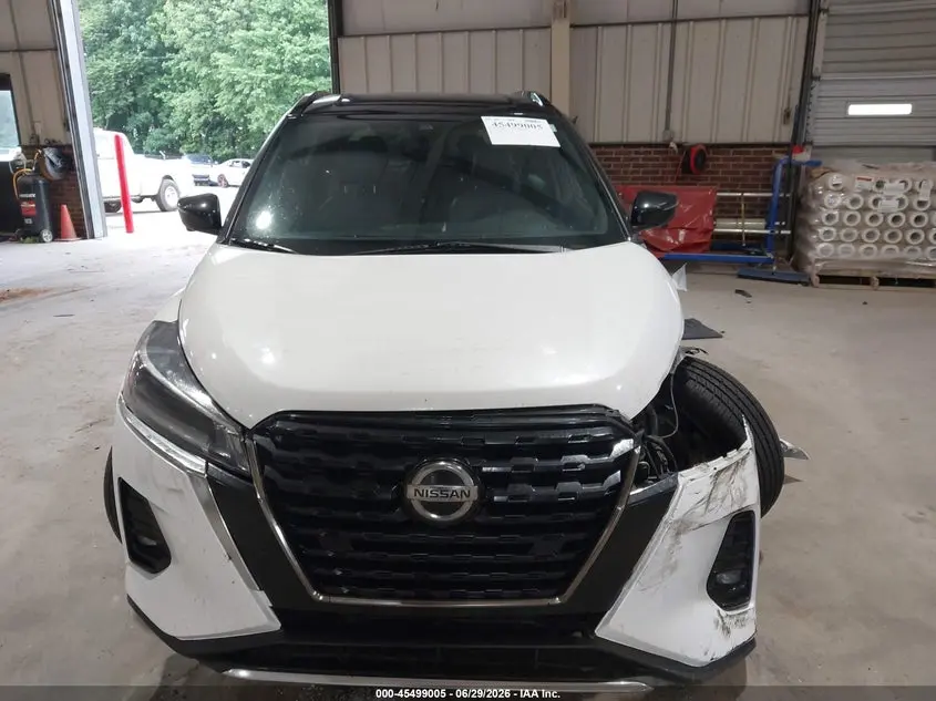 2021 NISSAN KICKS SR XTRONIC CVT