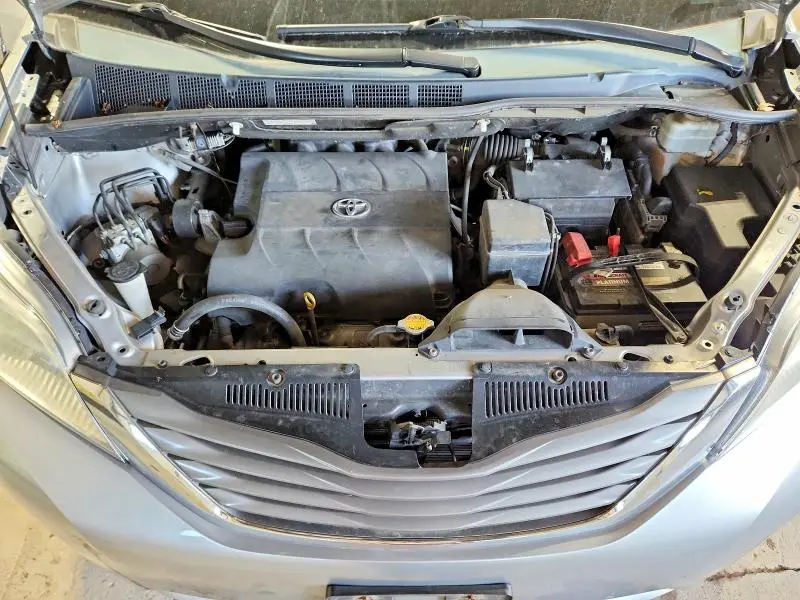 2012 TOYOTA SIENNA XLE 8-PASSENGER  