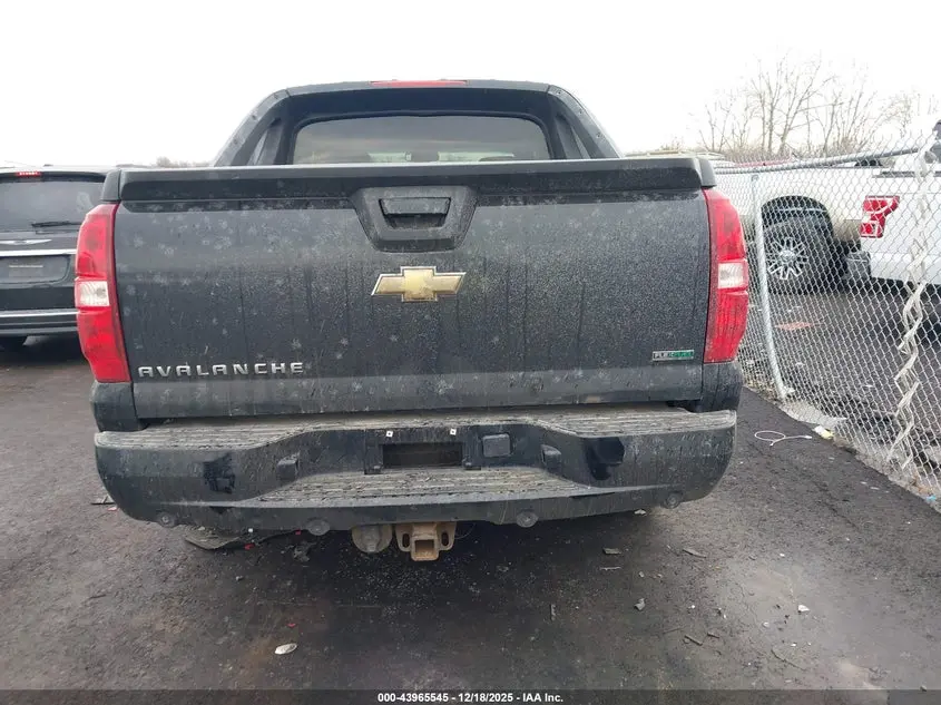 2011 CHEVROLET AVALANCHE LT