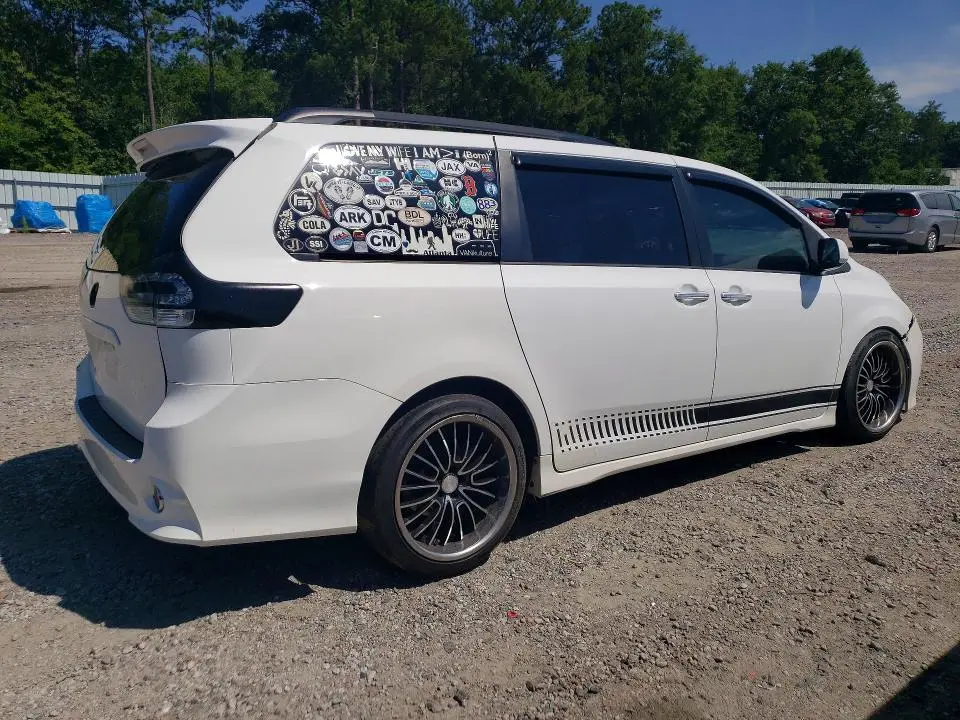 2015 TOYOTA SIENNA SPORT  