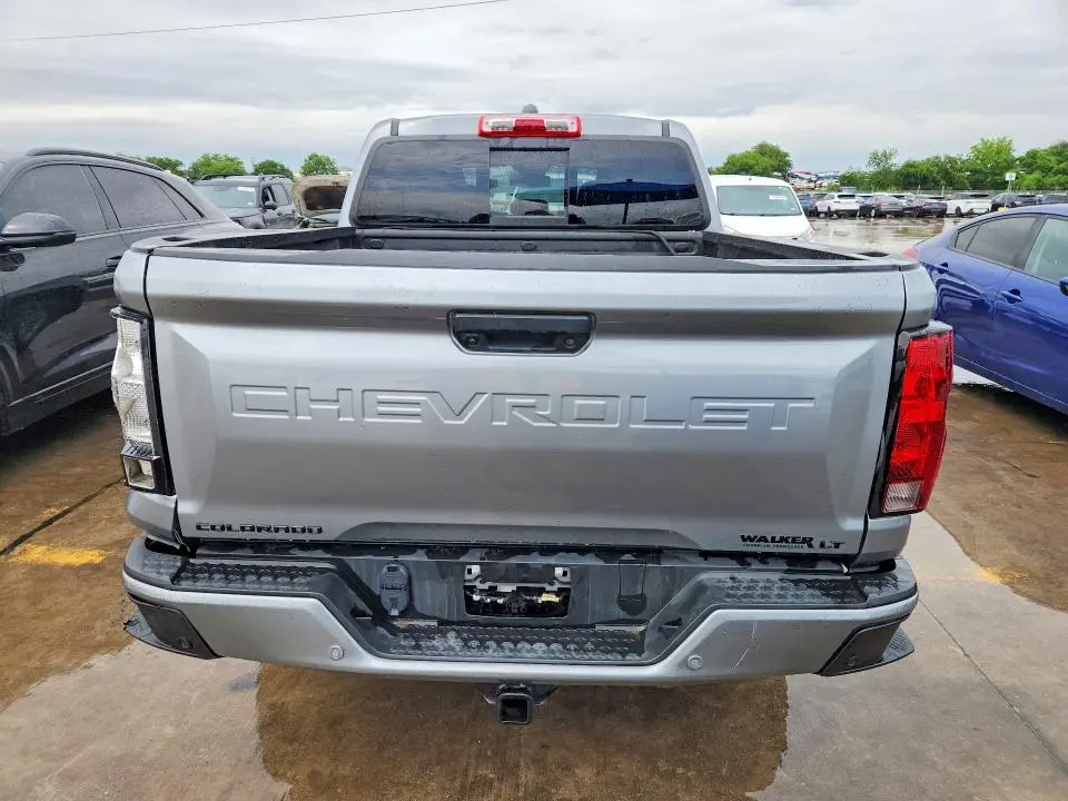 2024 CHEVROLET COLORADO LT  