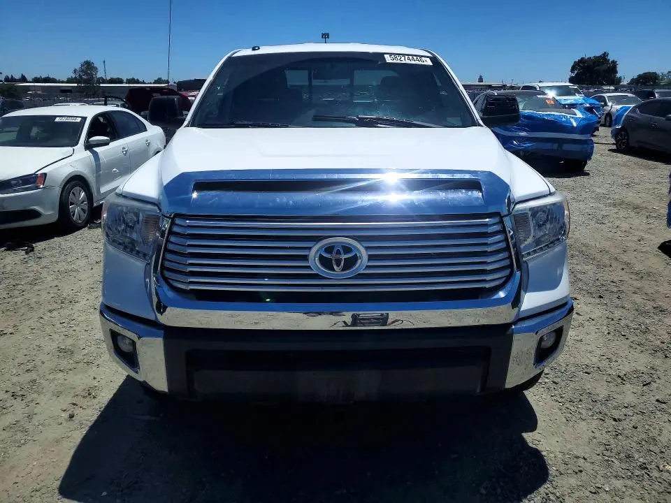 2017 TOYOTA TUNDRA SR5  