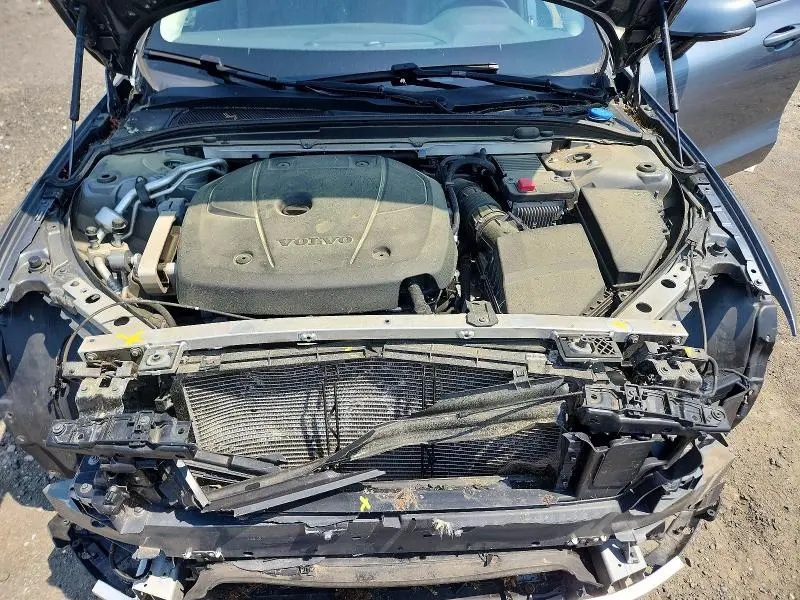 2019 VOLVO S60 T6 MOMENTUM  
