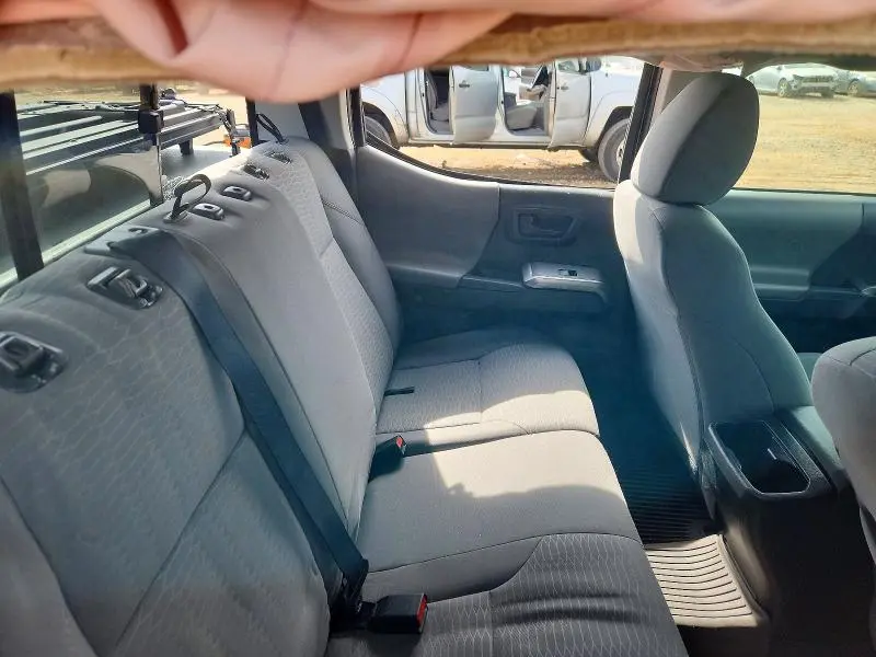 2017 TOYOTA TACOMA SR5 V6  