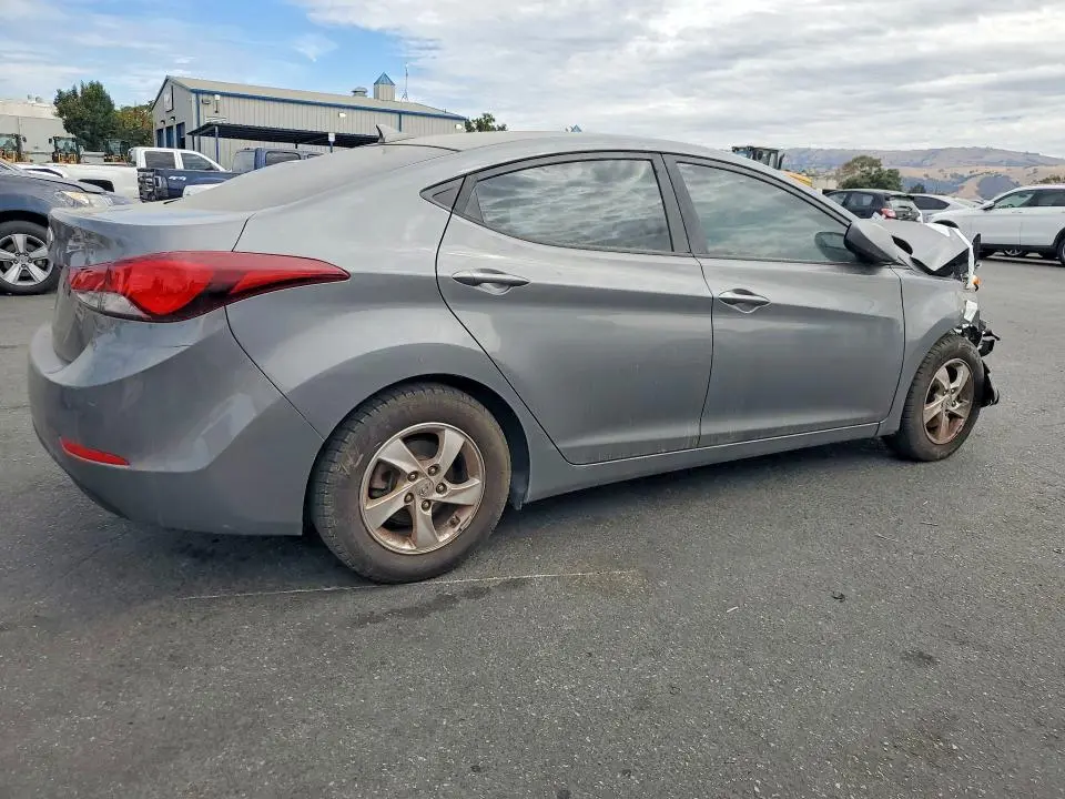 2014 HYUNDAI ELANTRA SE  