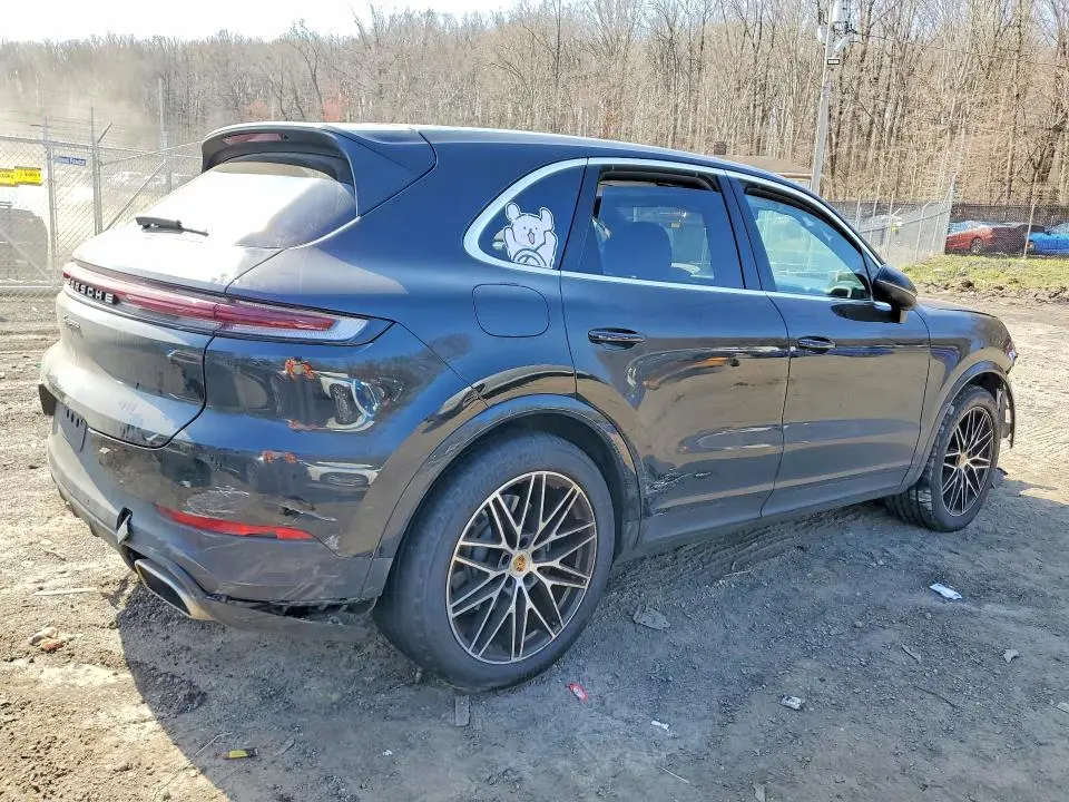 2024 PORSCHE CAYENNE   