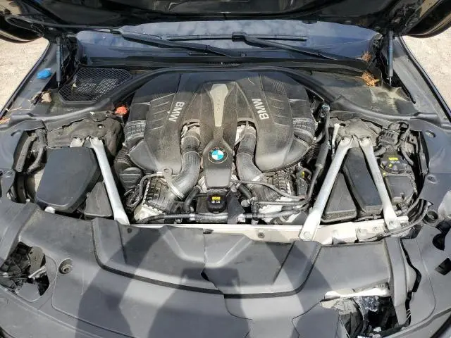 2019 BMW 750 XI  