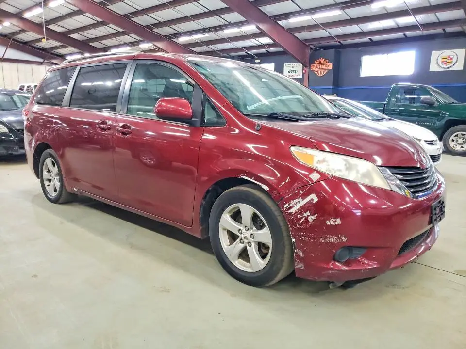 2011 TOYOTA SIENNA LE  