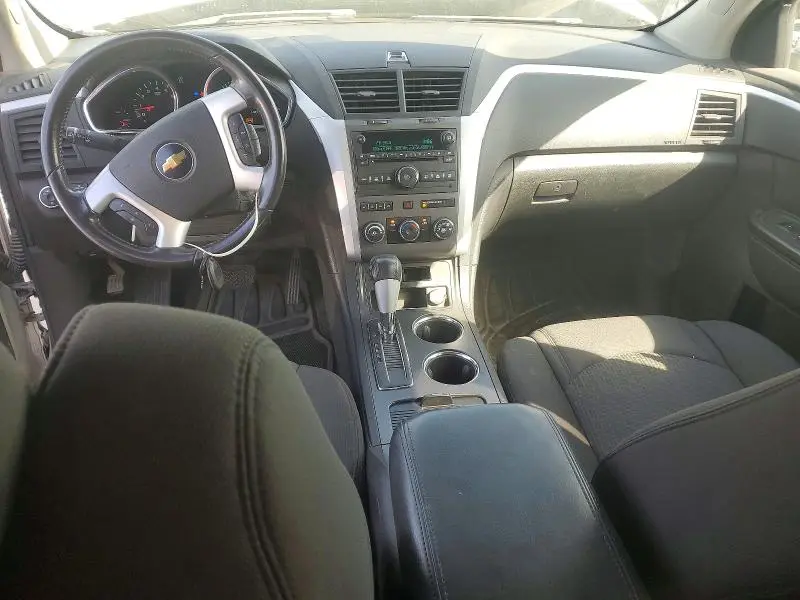 2011 CHEVROLET TRAVERSE LT  