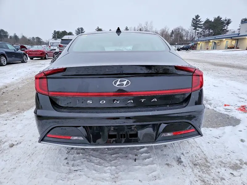 2021 HYUNDAI SONATA SE  