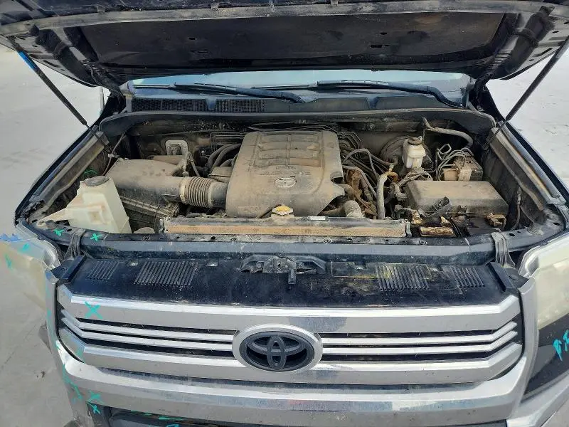 2017 TOYOTA TUNDRA CREWMAX SR5  