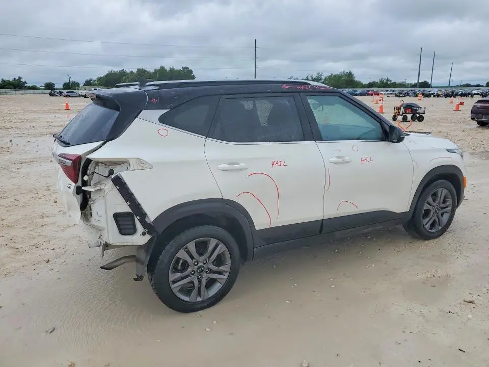 2021 KIA SELTOS S  