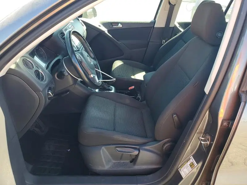 2015 VOLKSWAGEN TIGUAN S  