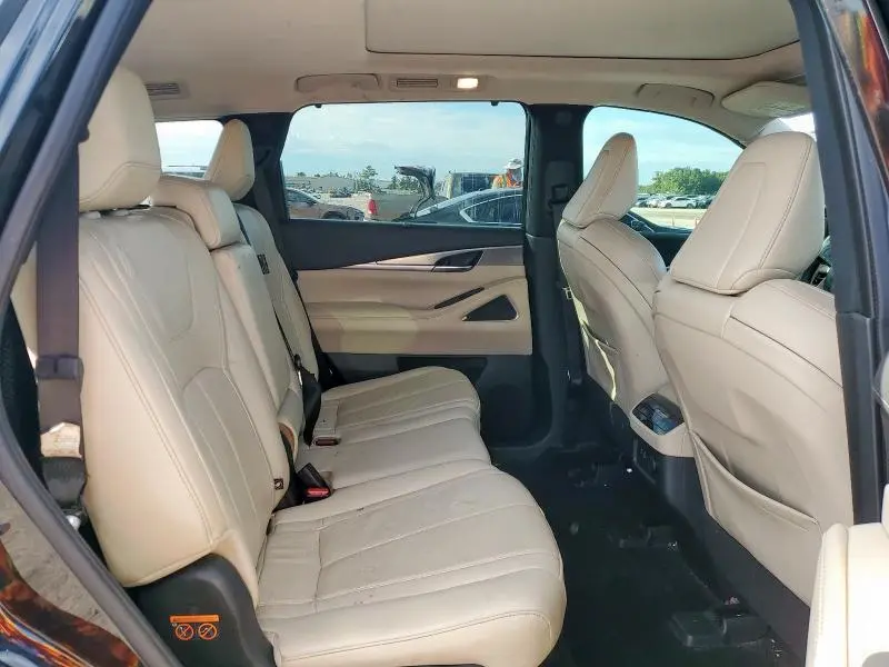 2023 INFINITI QX60 LUXE