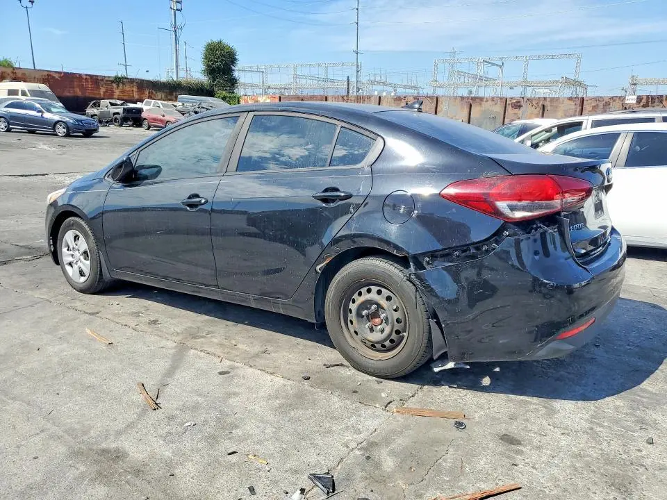 2017 KIA FORTE LX  