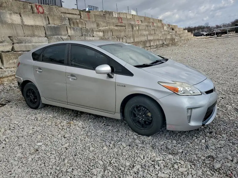2015 TOYOTA PRIUS   