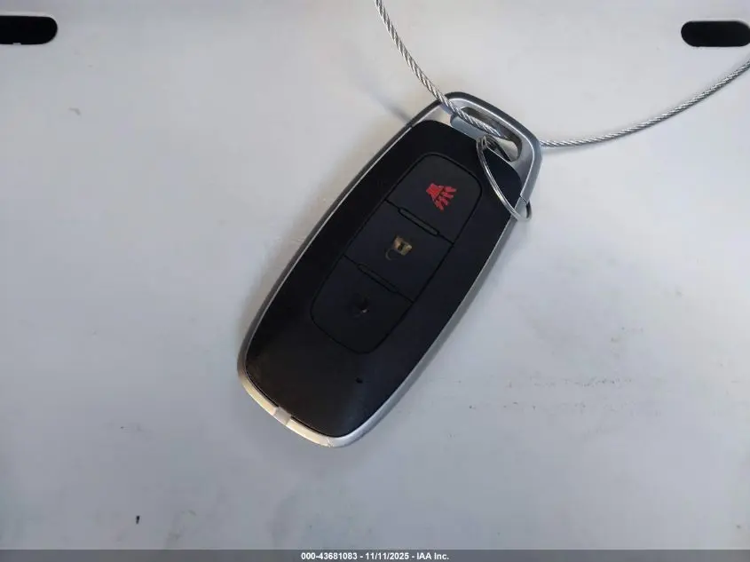 2022 NISSAN PATHFINDER SL 2WD