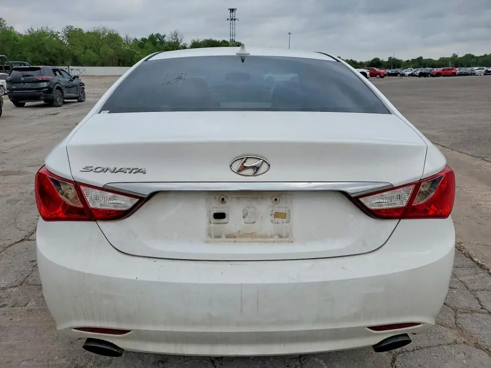 2013 HYUNDAI SONATA SE  