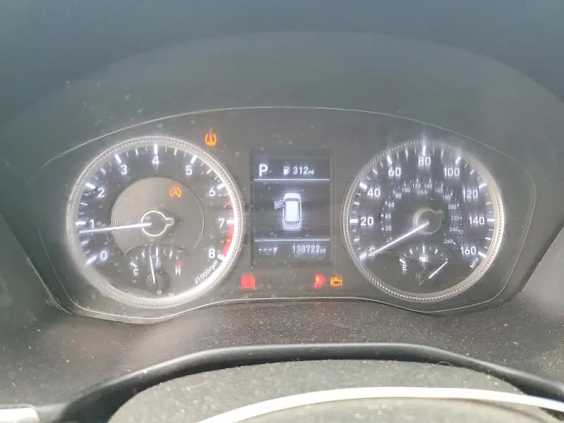 2019 HYUNDAI SANTA FE SE  