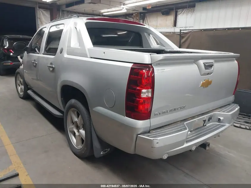 2013 CHEVROLET AVALANCHE LT