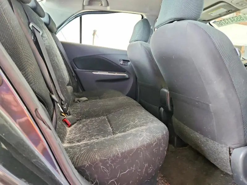 2010 TOYOTA YARIS BASE  