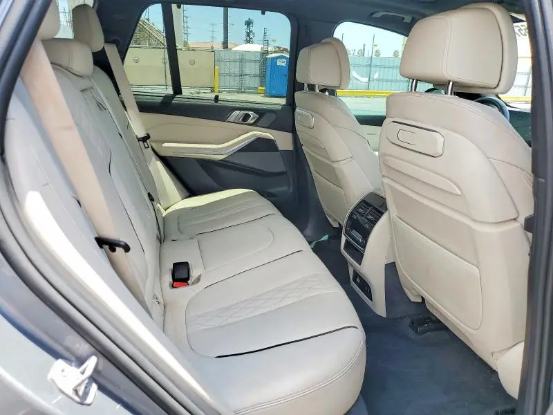 2024 BMW X5 M60I  
