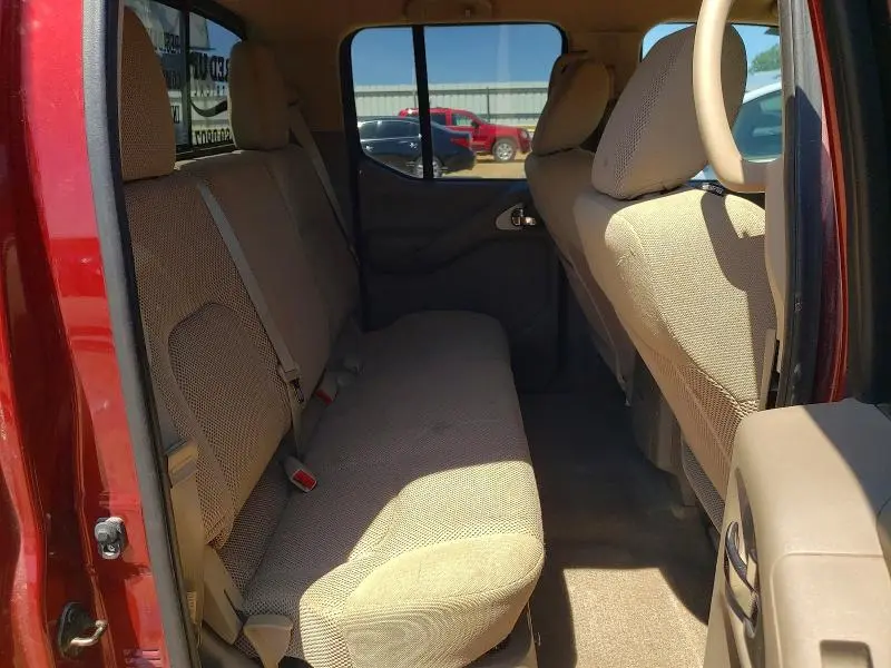 2016 NISSAN FRONTIER SV  