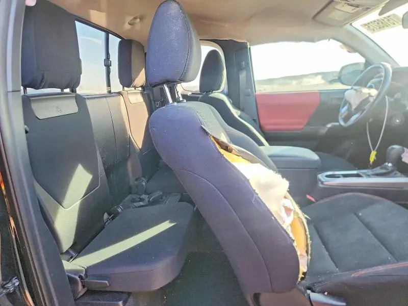 2016 TOYOTA TACOMA SR5 V6  