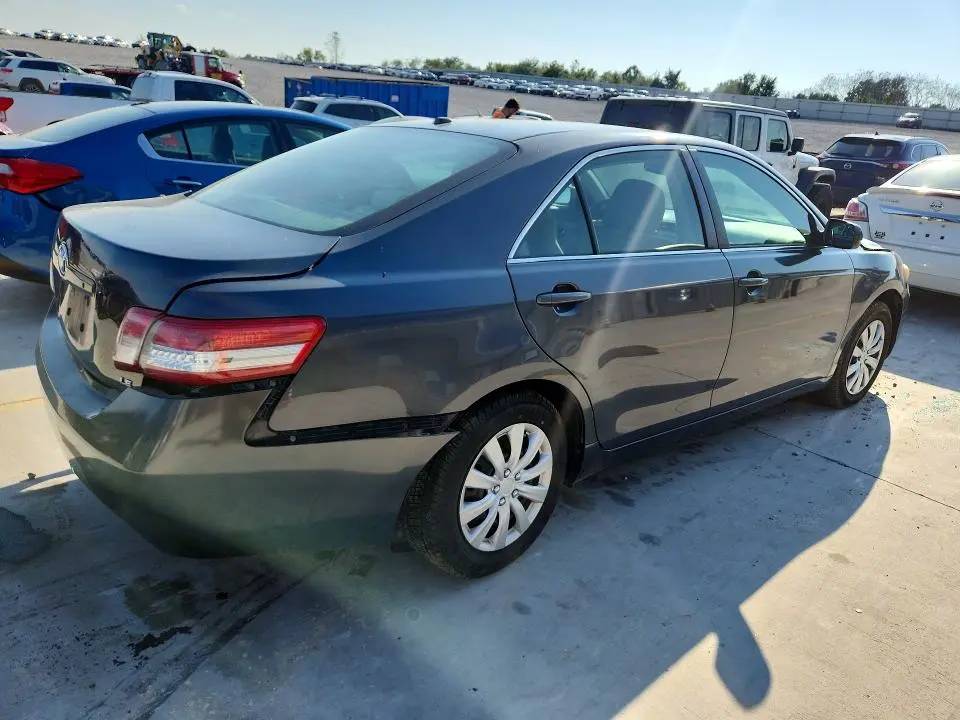 2010 TOYOTA CAMRY LE  