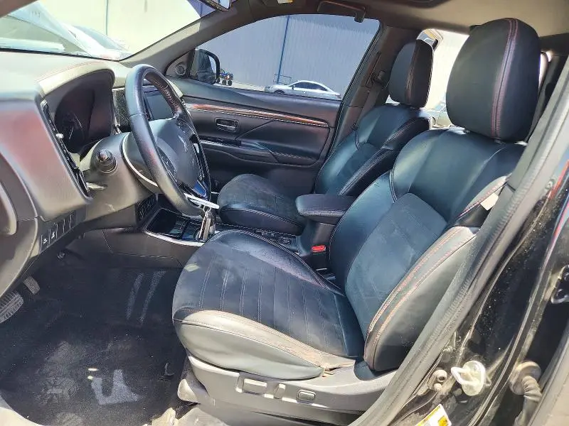2020 MITSUBISHI OUTLANDER SE  