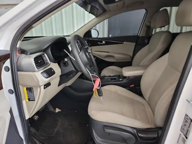 2017 KIA SORENTO LX  