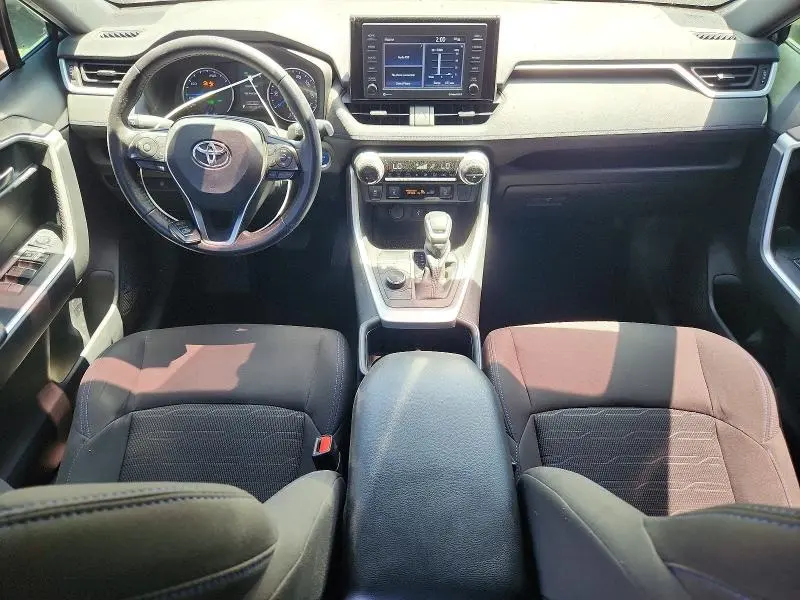 2022 TOYOTA RAV4 SE  