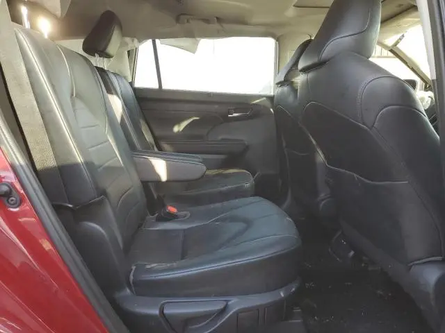 2020 TOYOTA HIGHLANDER XLE  