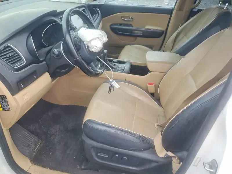 2017 KIA SEDONA LX  