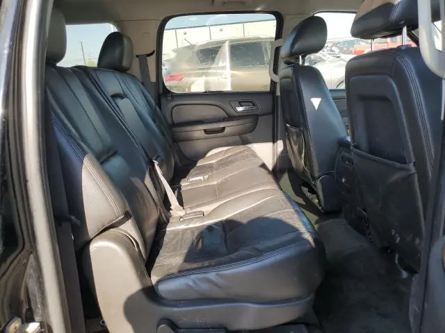 2011 CHEVROLET SUBURBAN K1500 LT  