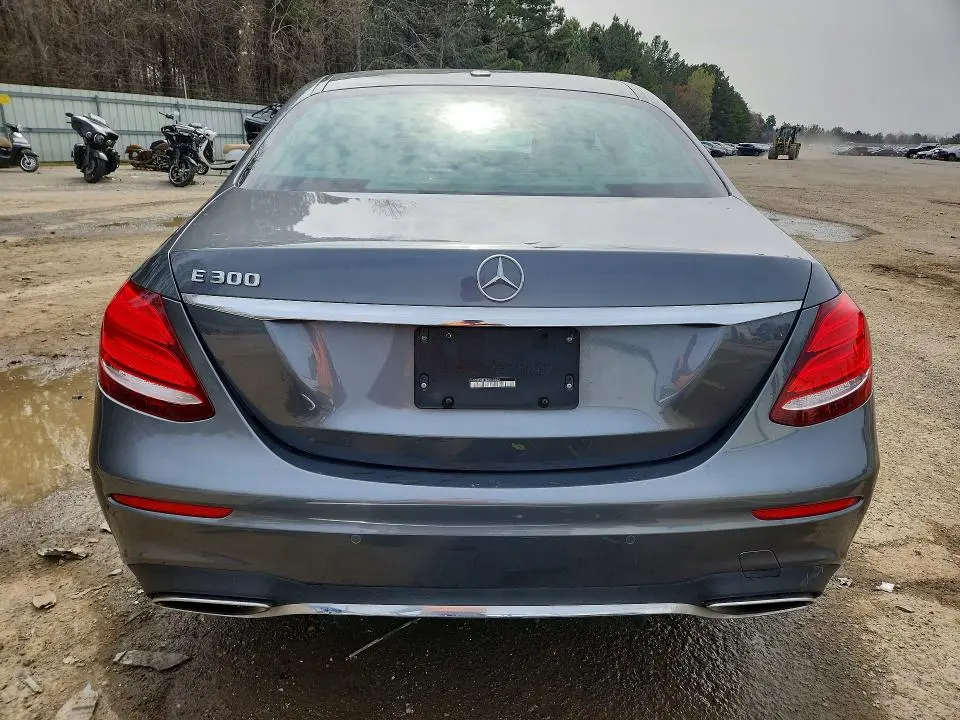 2019 MERCEDES-BENZ E 300  