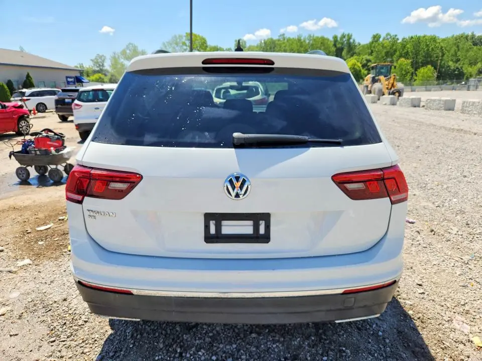 2021 VOLKSWAGEN TIGUAN SE  