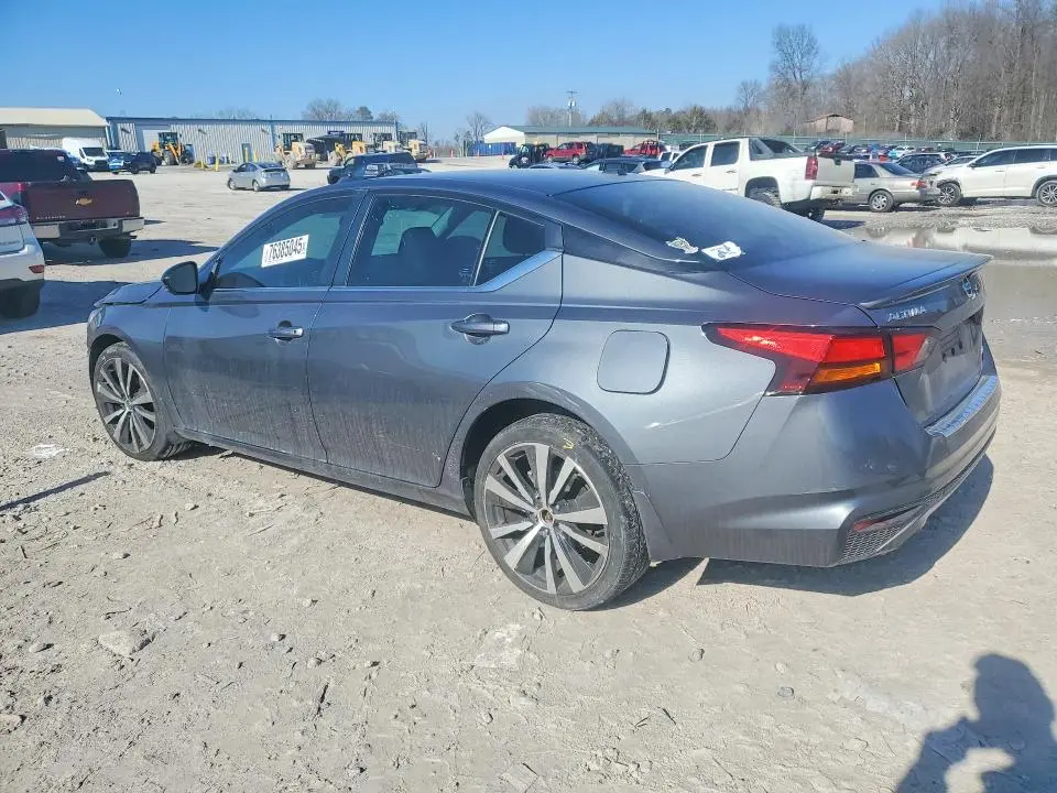 2019 NISSAN ALTIMA SR  