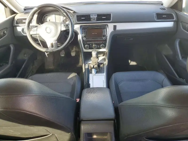 2012 VOLKSWAGEN PASSAT SE  