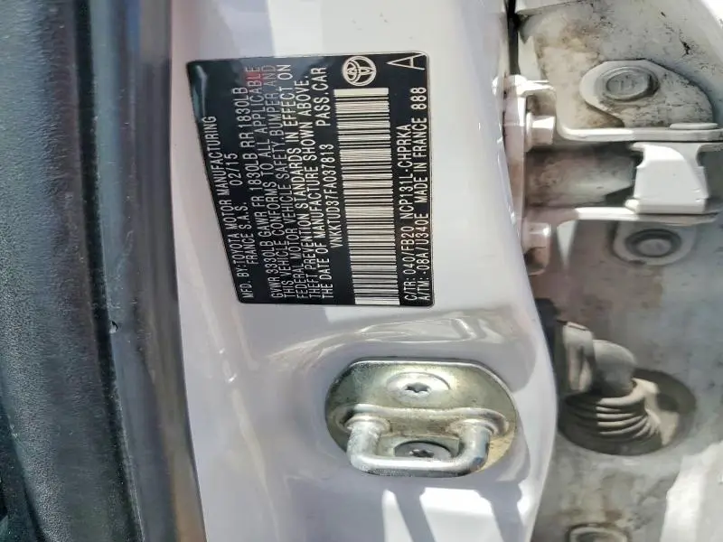 2015 TOYOTA YARIS 5-DOOR LE  
