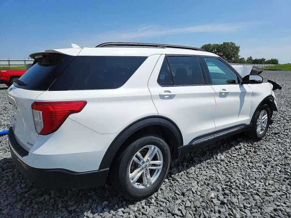 2022 FORD EXPLORER XLT  
