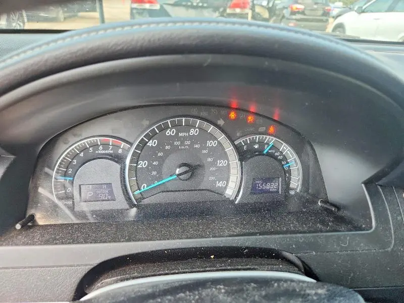 2014 TOYOTA CAMRY SE  