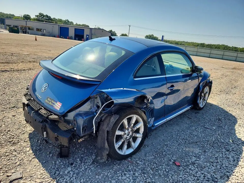 2019 VOLKSWAGEN BEETLE SE  