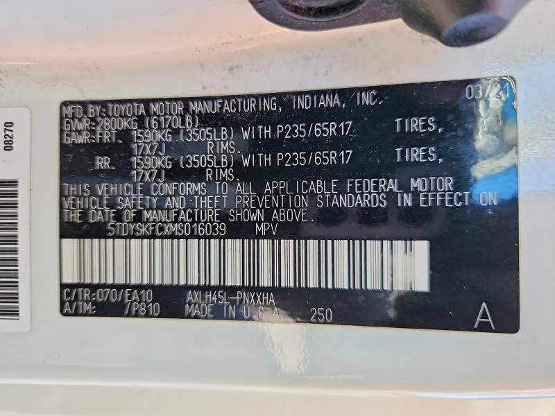 2021 TOYOTA SIENNA XLE  