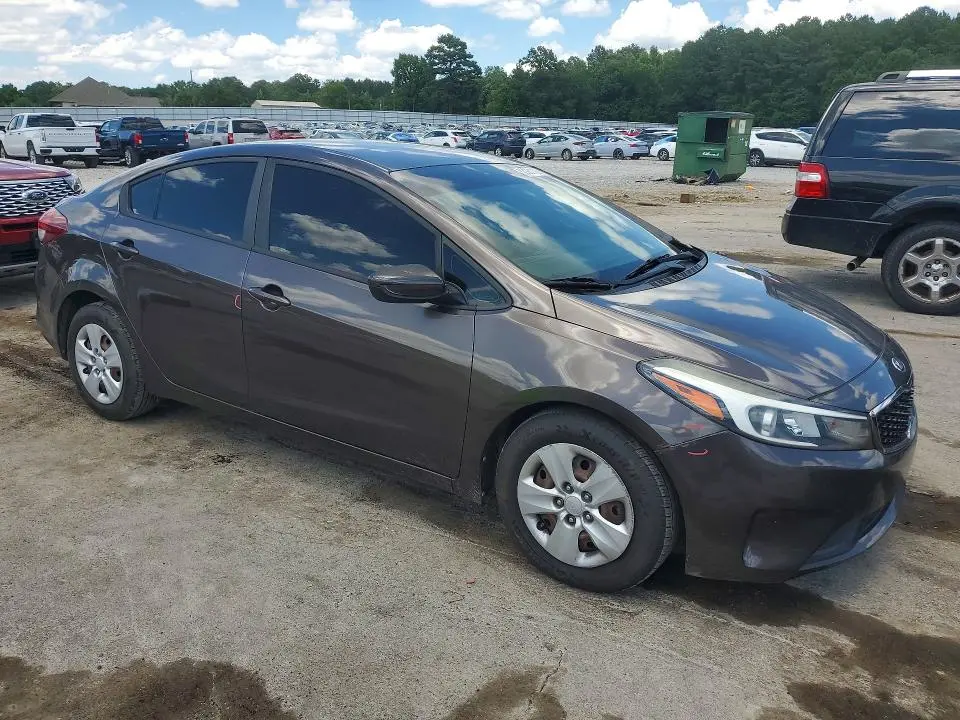 2017 KIA FORTE LX  