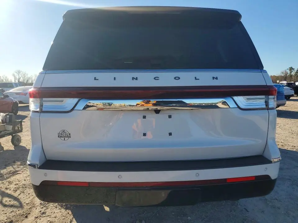 2023 LINCOLN NAVIGATOR BLACK LABEL  
