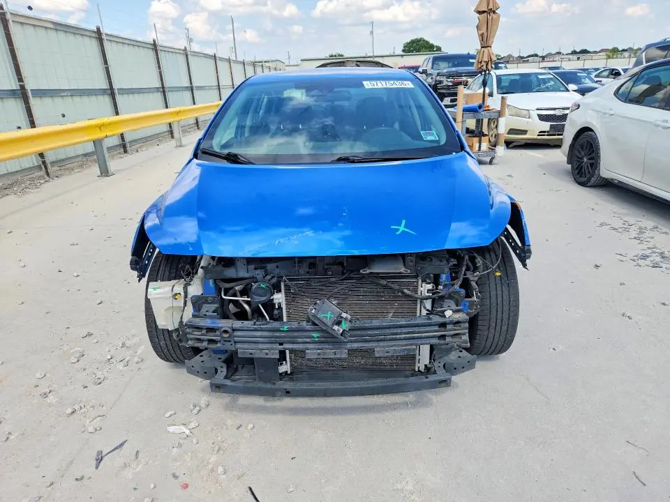 2020 NISSAN VERSA SV  