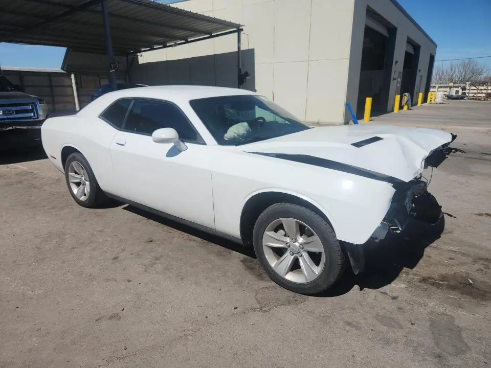 2023 DODGE CHALLENGER SXT  