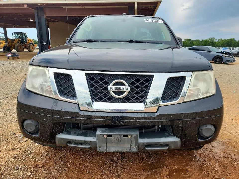 2017 NISSAN FRONTIER SV  